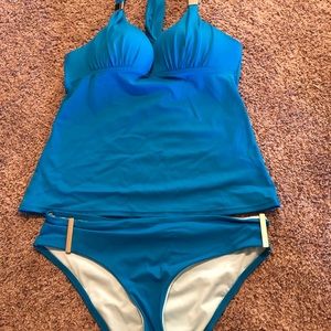NWOT Victoria’s Secret tankini halter top swimsuit